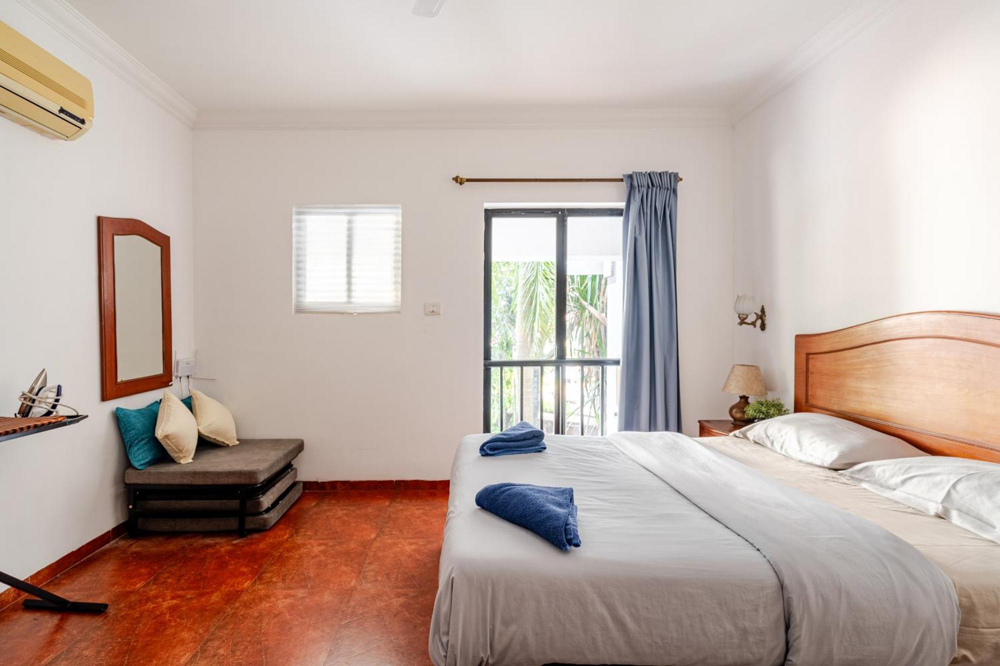 Susegad Suites Goa Arpora Habitación foto
